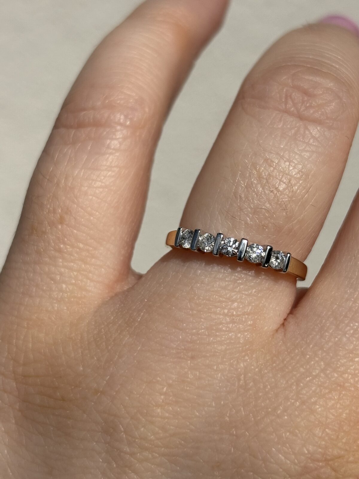 18ct Yellow Gold Bar-set Five Stone view 4