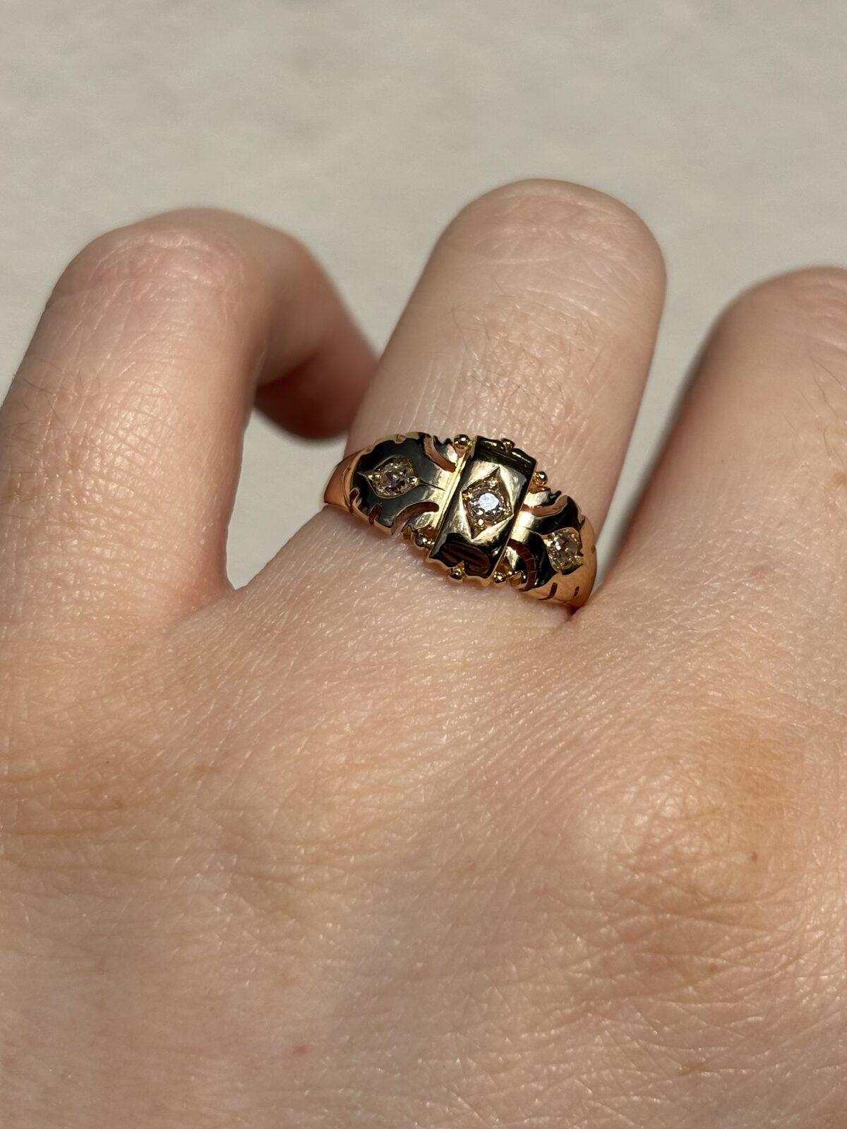 18ct Yellow Gold Antique Diamond Shield Ring view 3