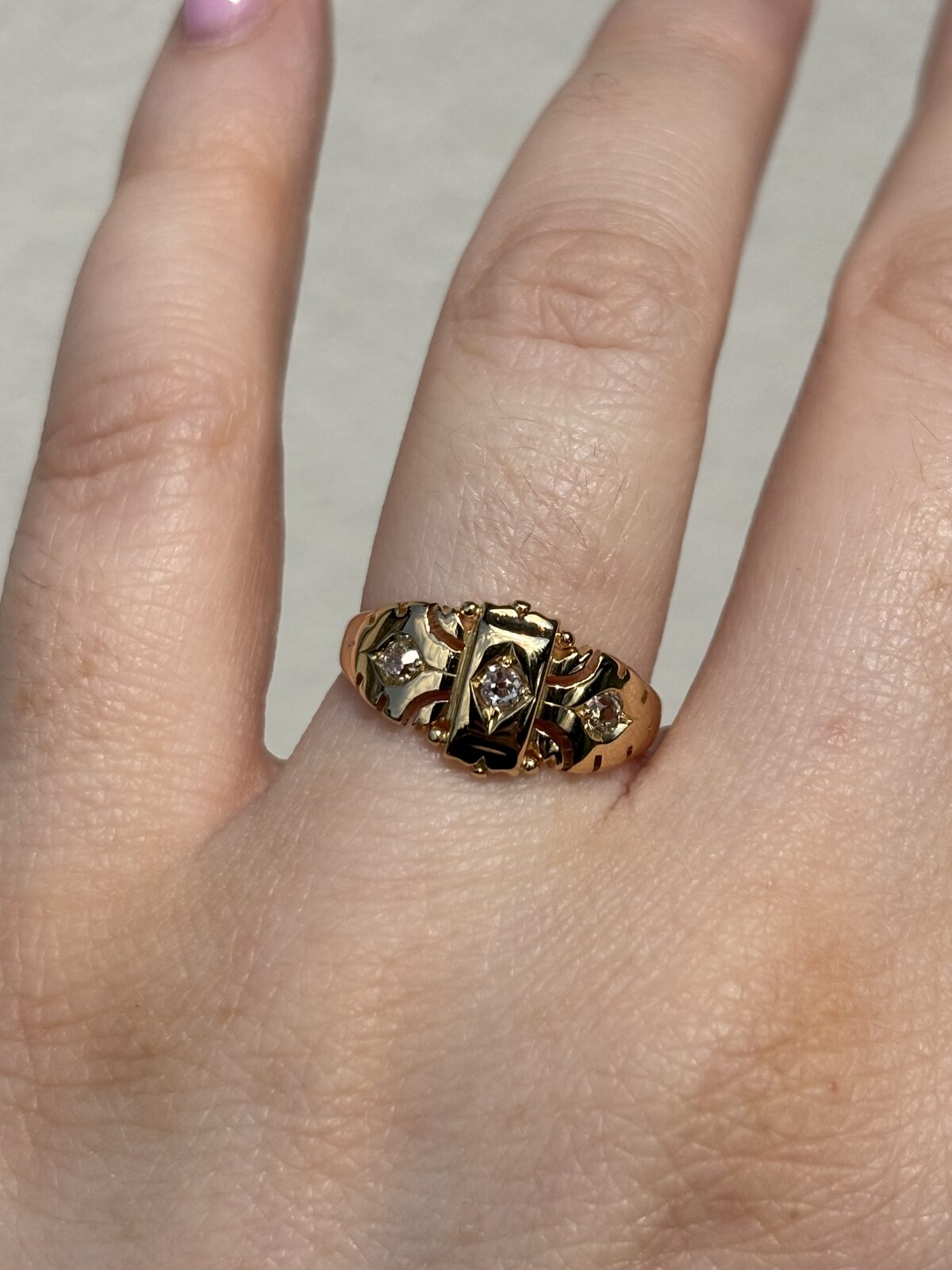 18ct Yellow Gold Antique Diamond Shield Ring view 4