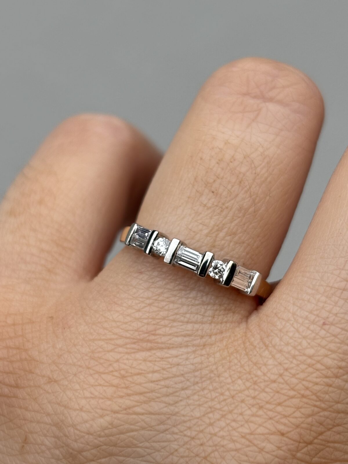 18ct Yellow Gold Diamond Baguette and Brilliant-cut Ring view 2