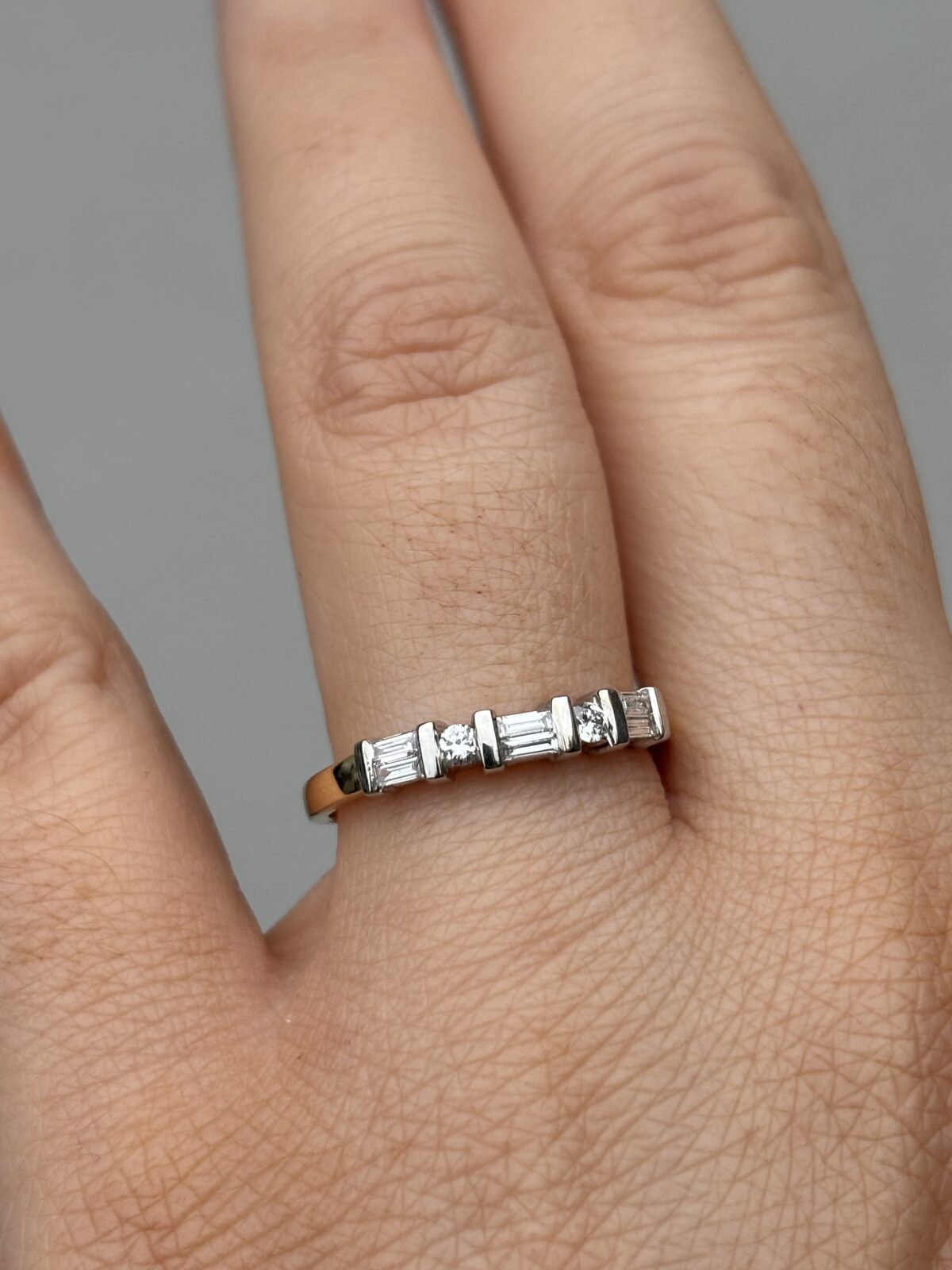 18ct Yellow Gold Diamond Baguette and Brilliant-cut Ring view 3
