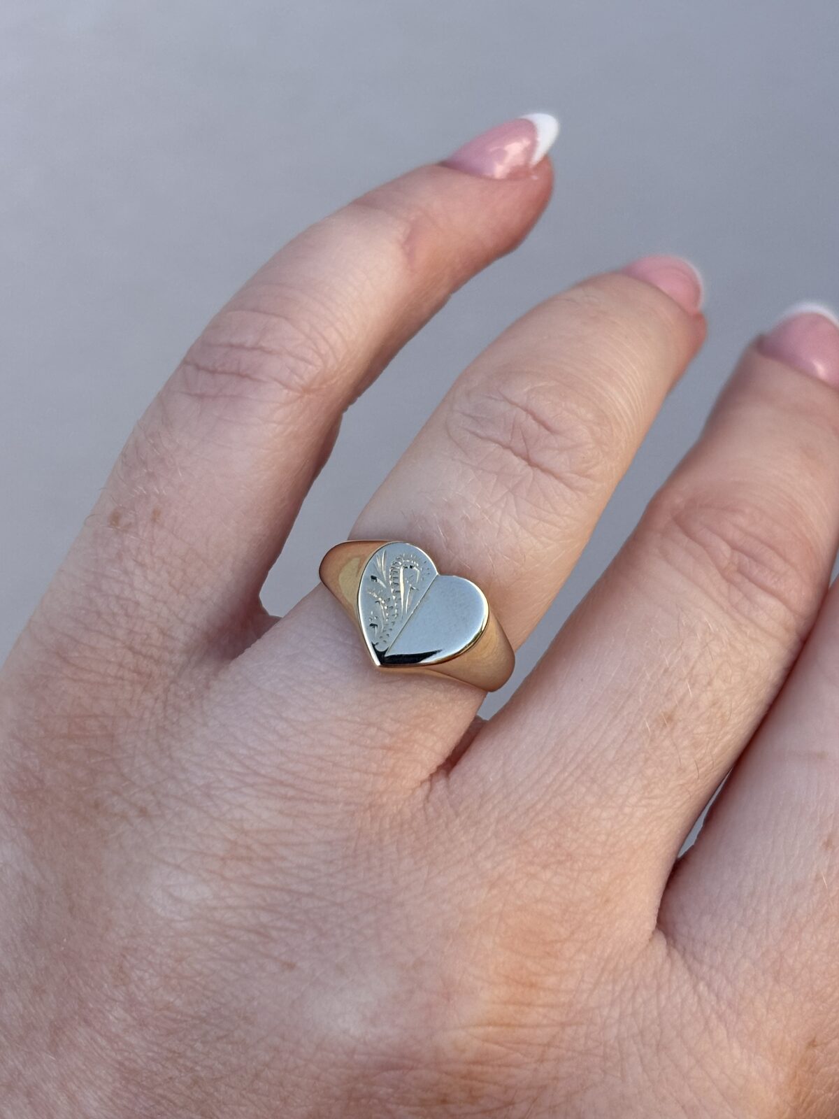 9ct Yellow Gold Heart Signet view 3