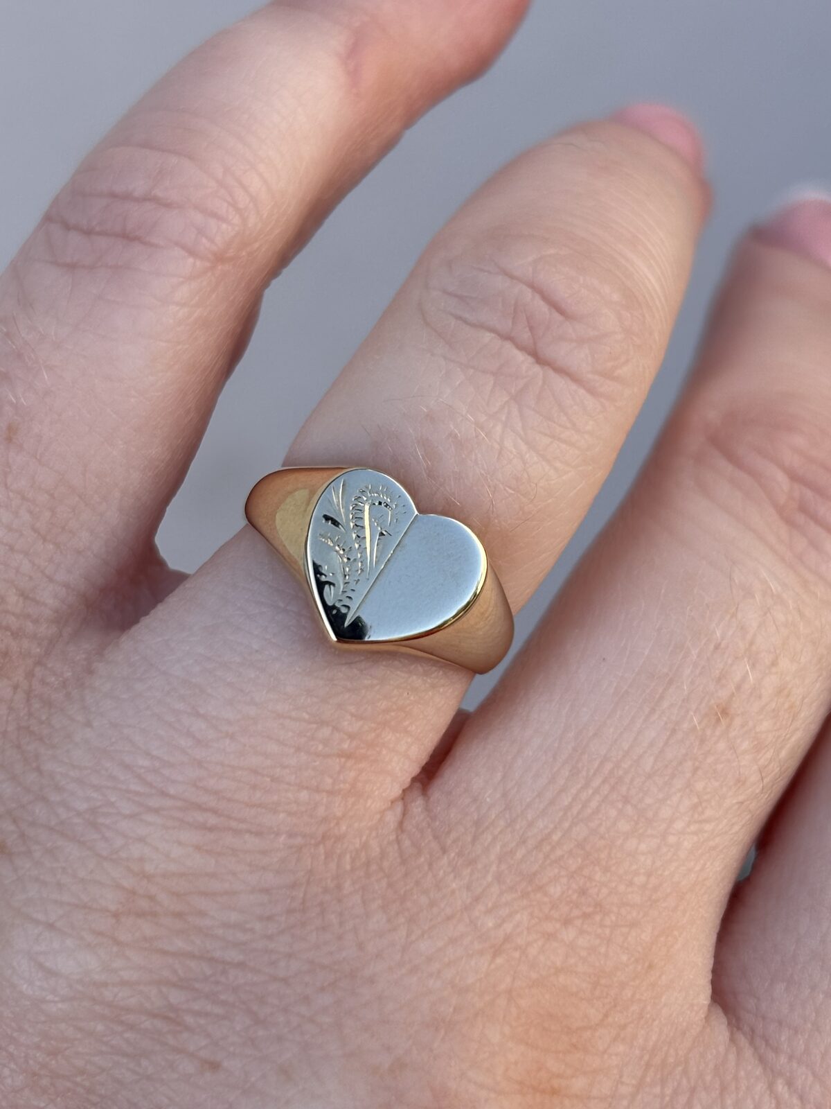 9ct Yellow Gold Heart Signet view 2