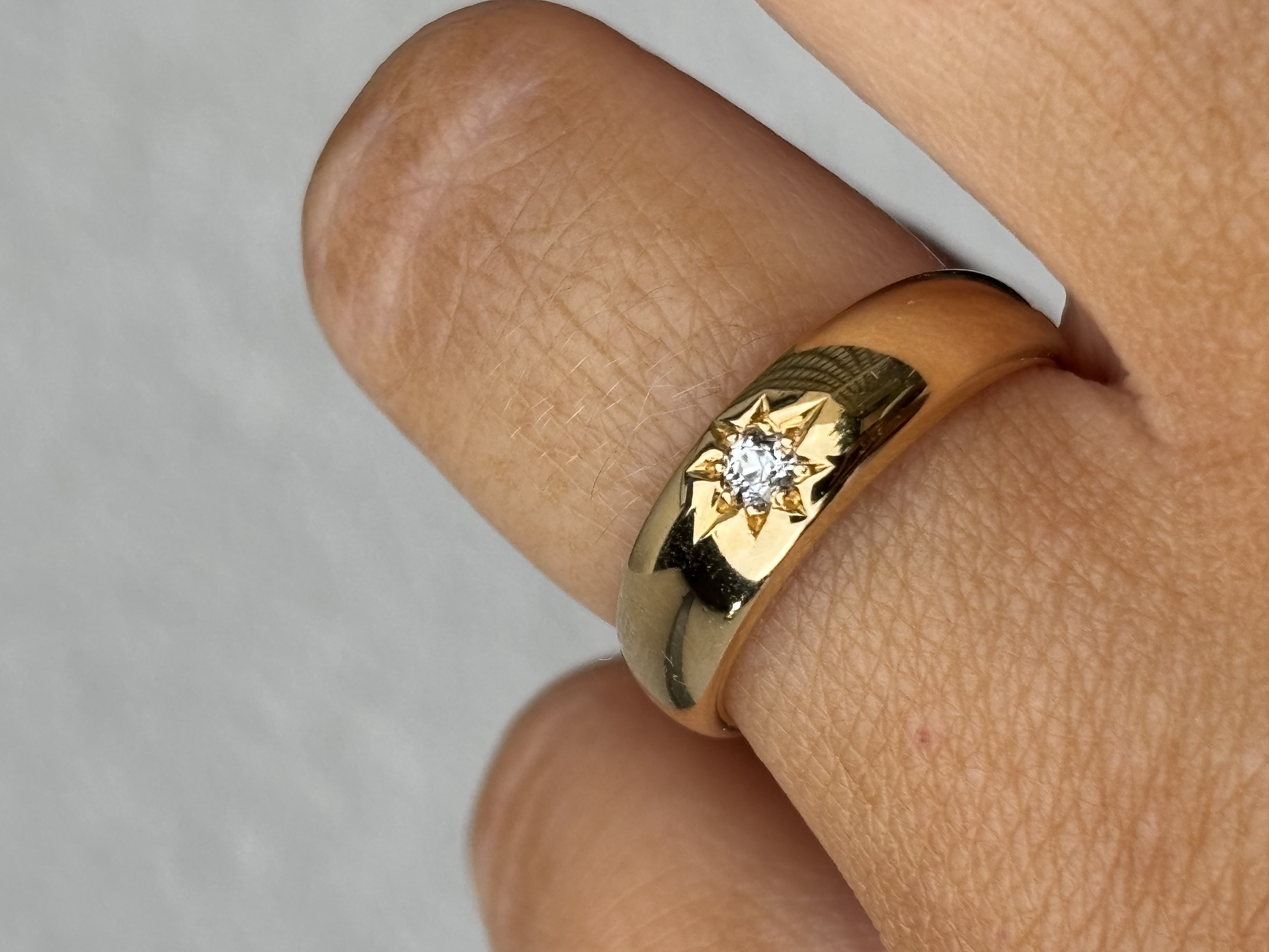 18ct Yellow Gold Diamond Gypsy Ring view 3