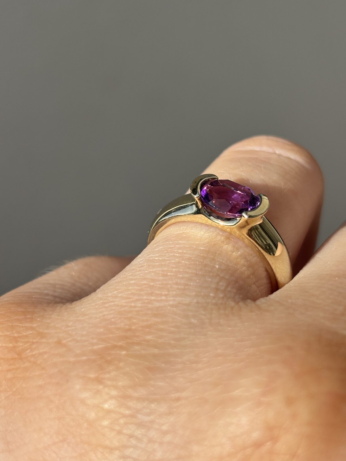 9ct Yellow Gold Half-bezel Amethyst Ring view 4