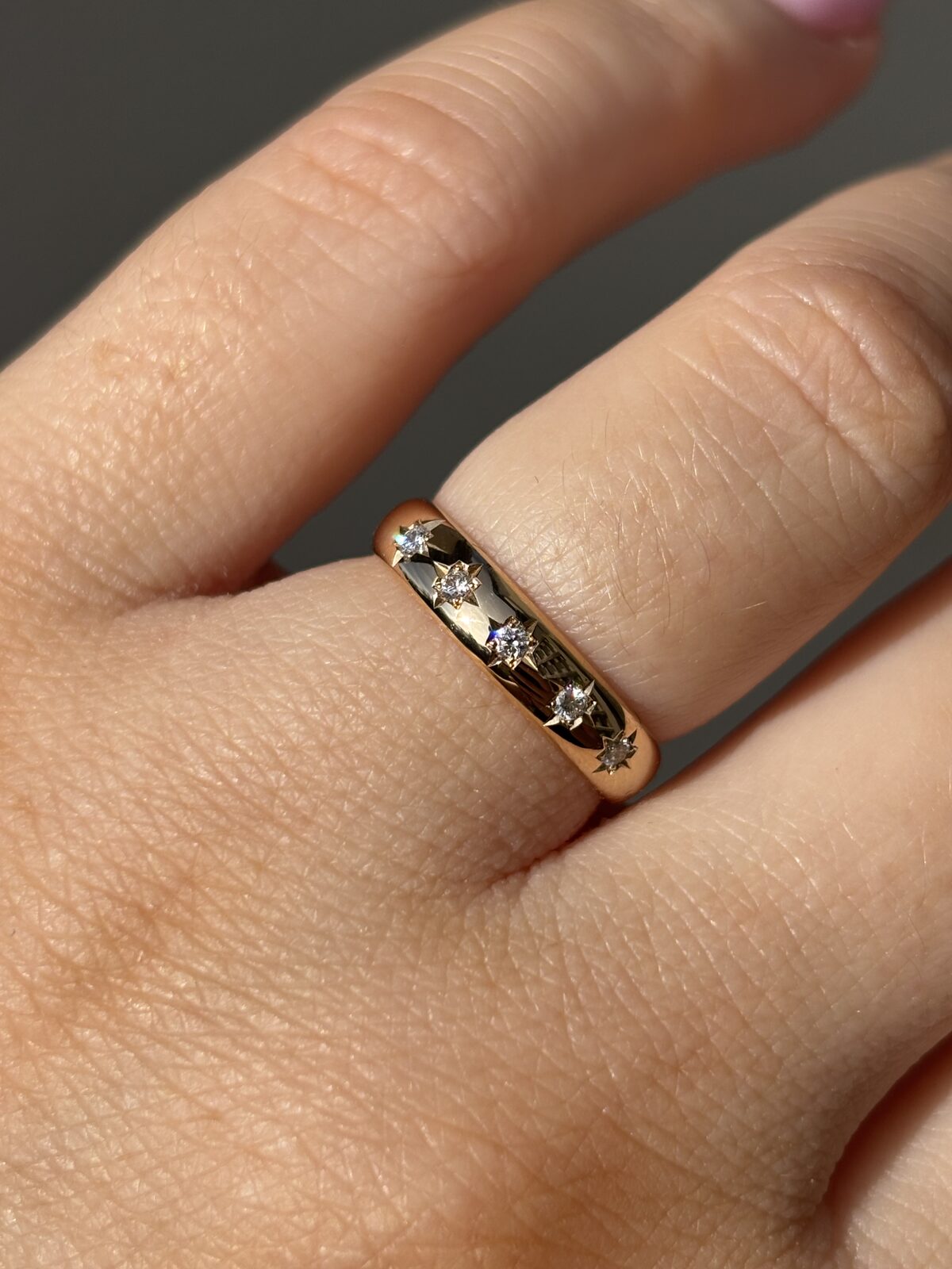 18ct Yellow Gold Antique Gold Diamond Band view 2