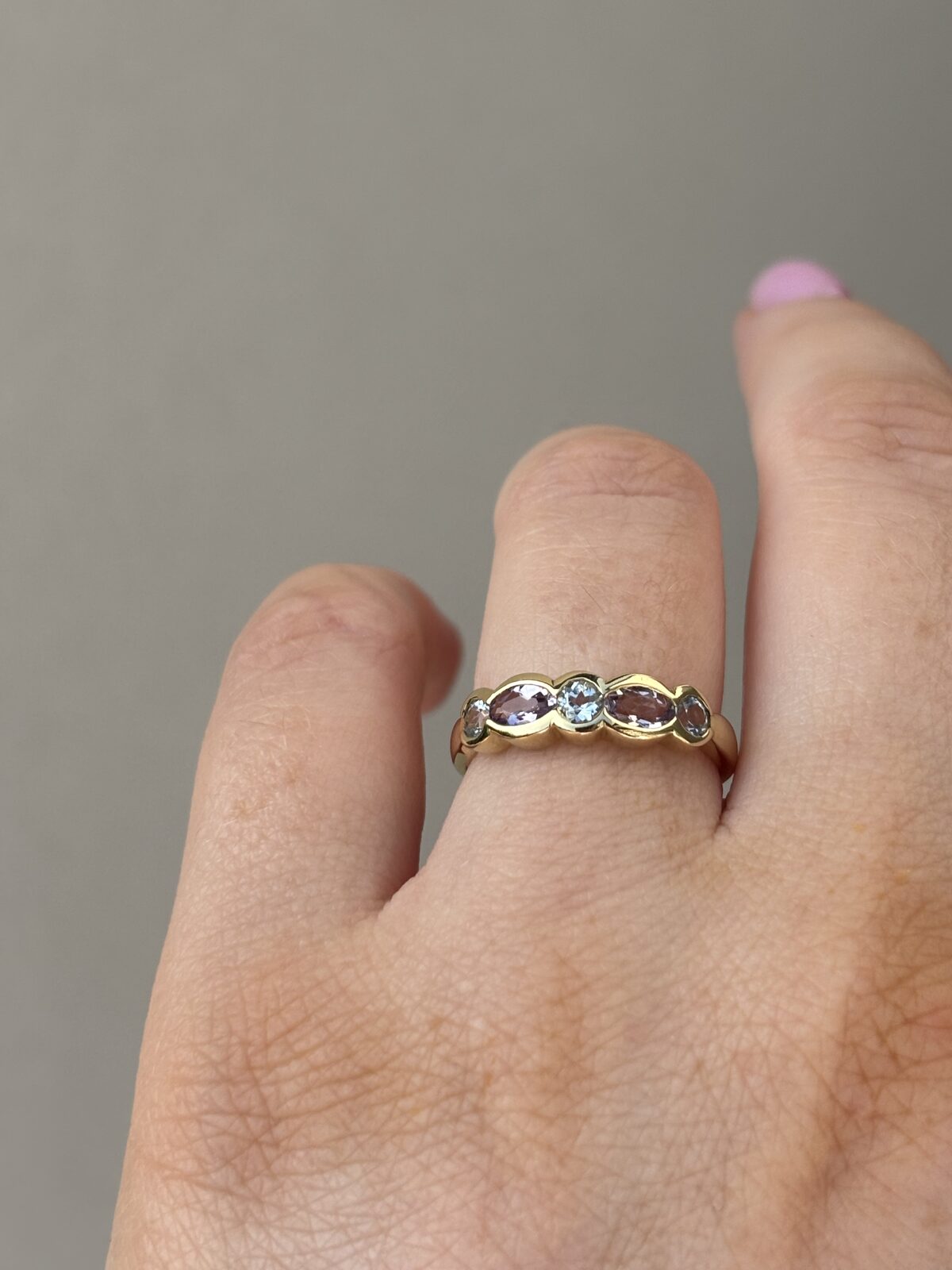9ct Yellow Gold Amethyst and Topaz Band view 4